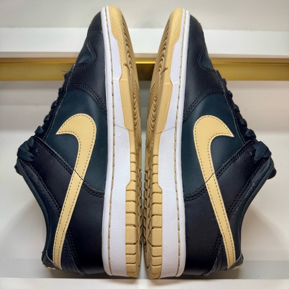 Nike Dunk Low Black Sesame DV0831-005 Men 6.5 Women 8 Preowned Like New No Box - Picture 4 of 16